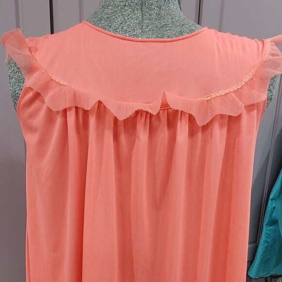 Vintage Short Nighty - Picture 2 of 4